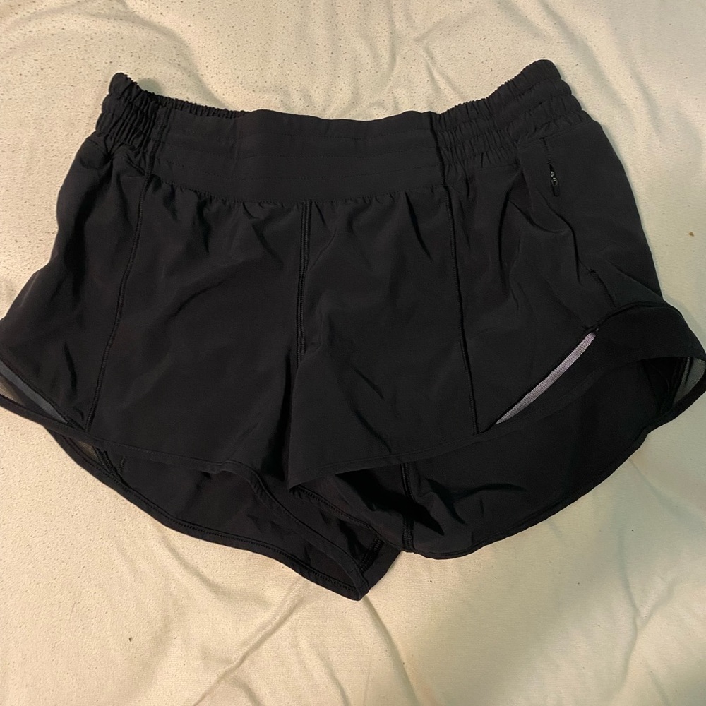 lululemon Hotty Hot Low Rise Short Size 8